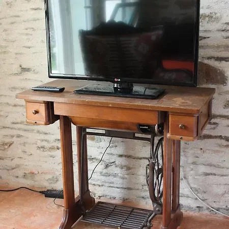 Gîtes De La Perrière 2*